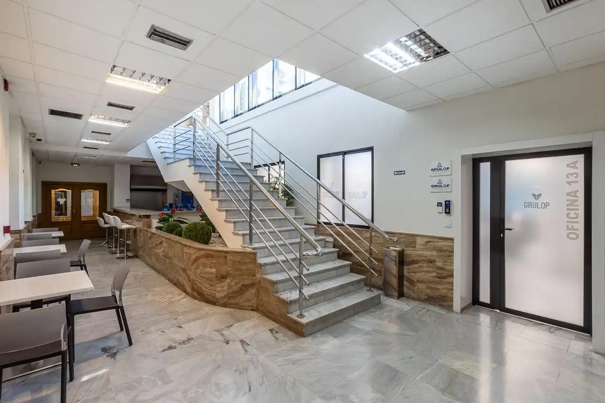Office for rent in Granada  with Air Conditioner and Furnished