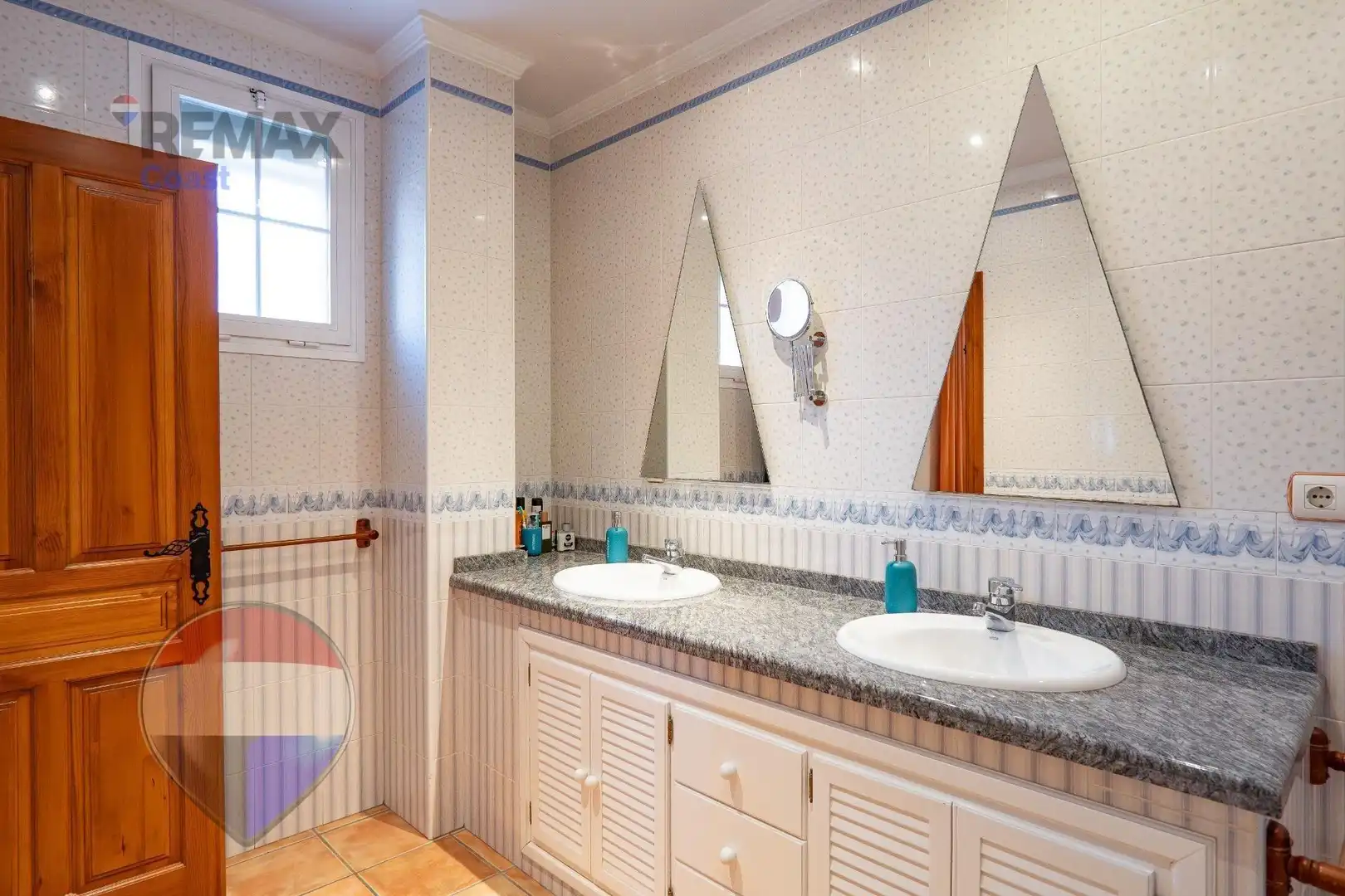 Bathroom of Houses for sale in Málaga