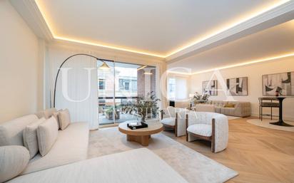 Living room of Flat for sale in  Madrid Capital  with Air Conditioner, Heating and Terrace