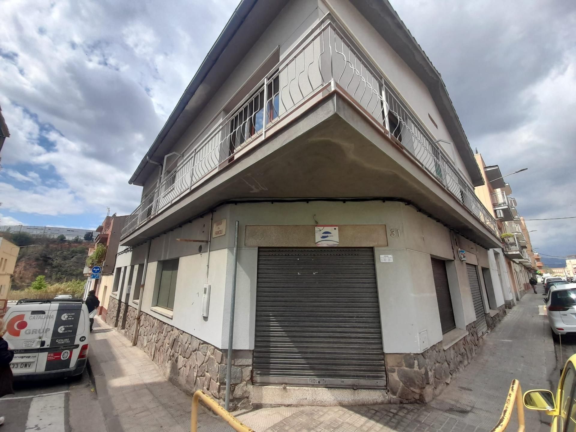Exterior view of House or chalet for sale in Sabadell  with Air Conditioner, Heating and Private garden