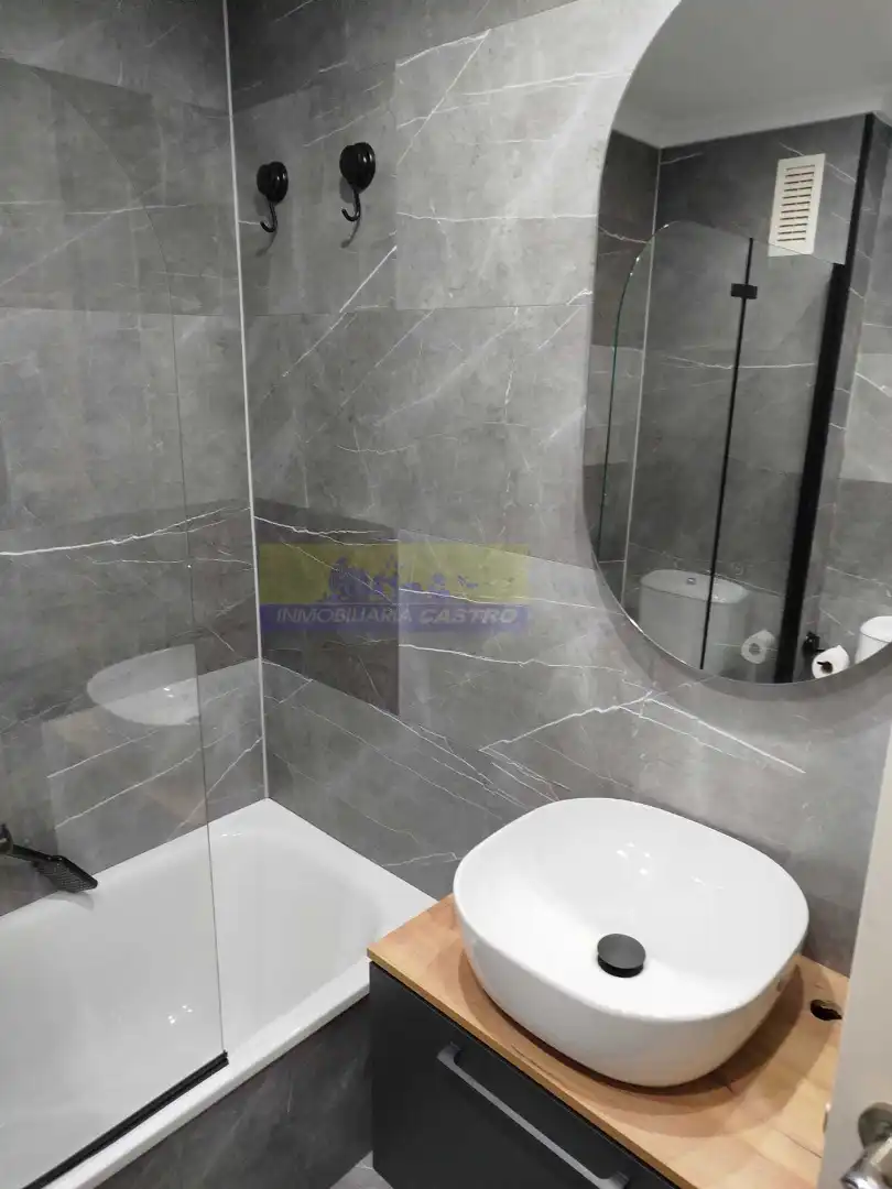 Baño de Piso en venta en Castro-Urdiales con Amueblado