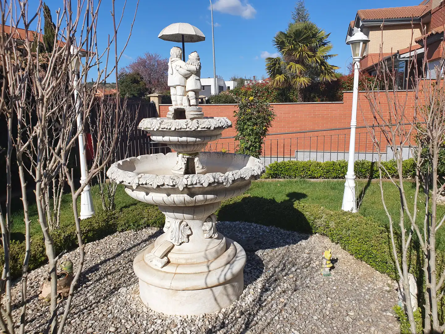 Jardí de Casa o xalet en venda en León Capital  amb Calefacció, Jardí privat i Forn