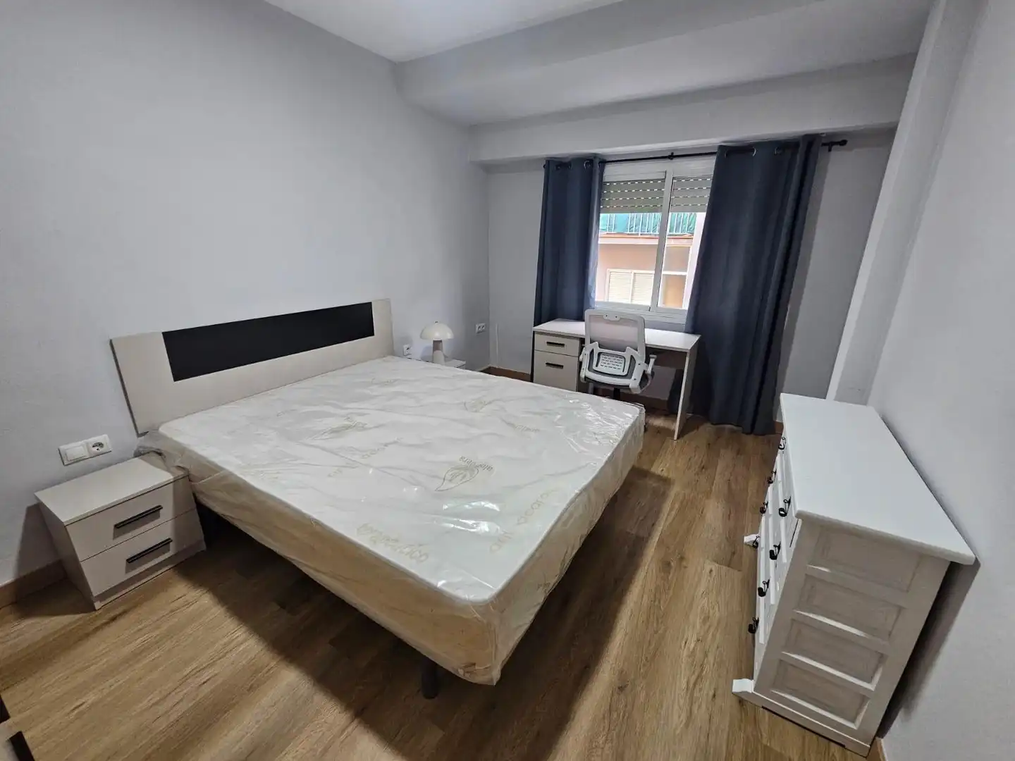 Habitación en Calle CANIGO, Ciudad Jardín