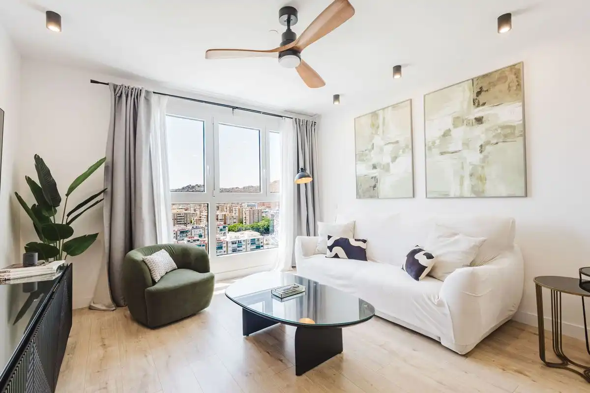 Flat with terrace to rent in Paseo Martiricos, imagen 2