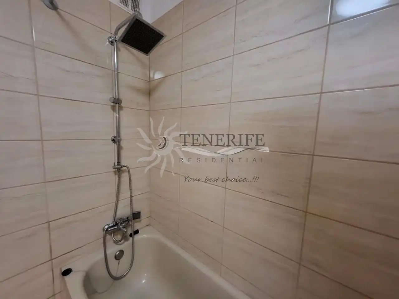 Badezimmer von Erdgeschoss zum Verkauf in Adeje mit Terrasse und Möbliert