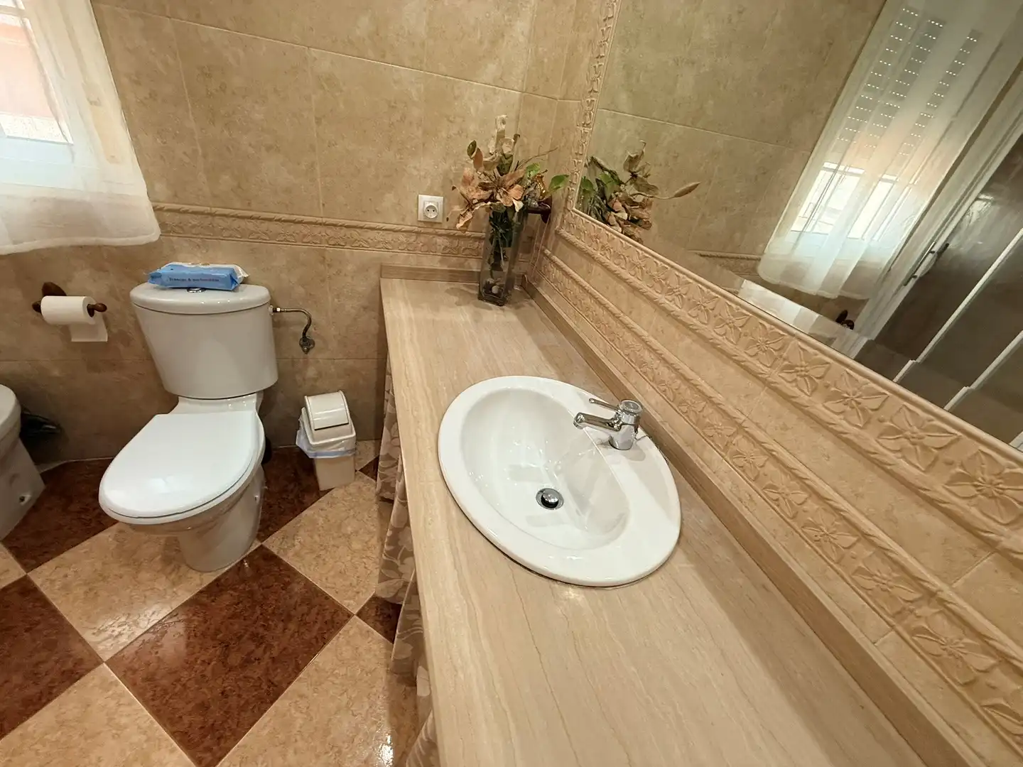 Baño de Casa adosada en venta en Huelva con Aire acondicionado y Calefacción