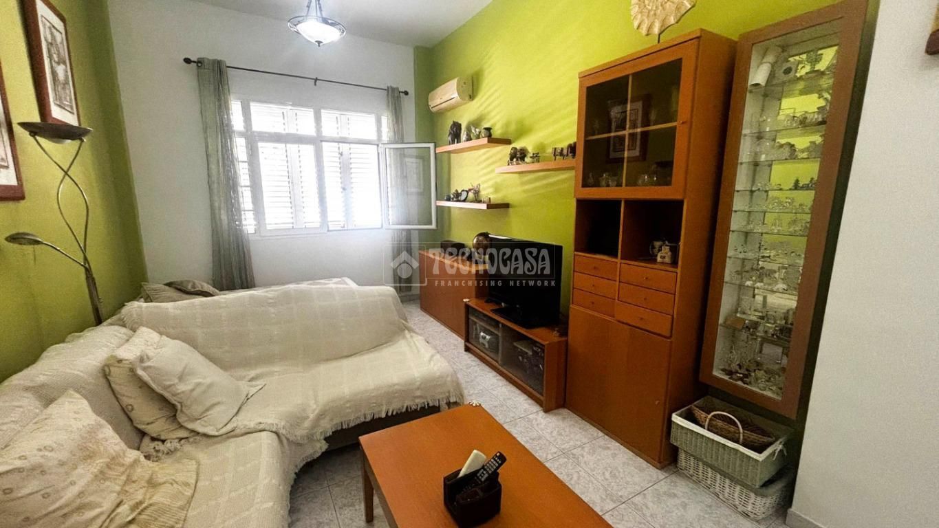 Sala de estar de Piso en venta en Santa Lucía de Tirajana con Aire acondicionado y Terraza