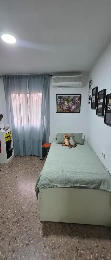 Habitación de Piso en venta en Valencia con Aire acondicionado, Trastero y Balcón