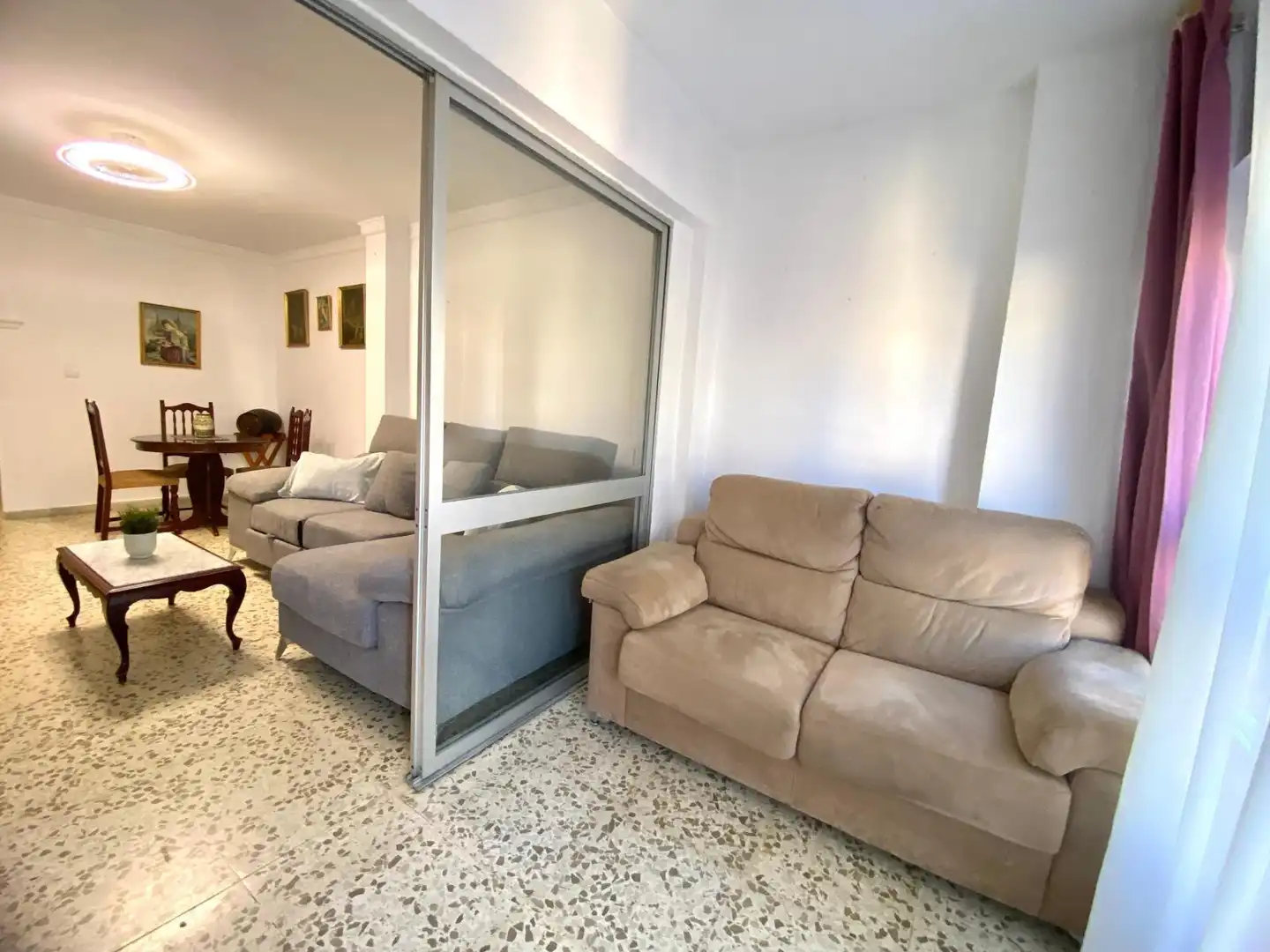 Sala de estar de Piso en venta en Sanlúcar de Barrameda con Aire acondicionado y Balcón