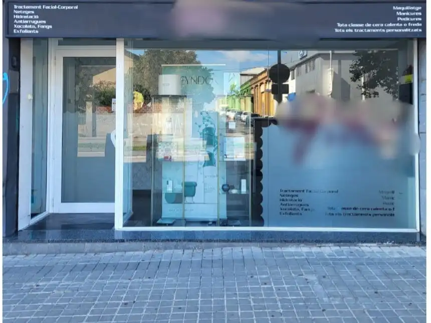 Local comercial en traspaso en Carretera de Barcelona 165