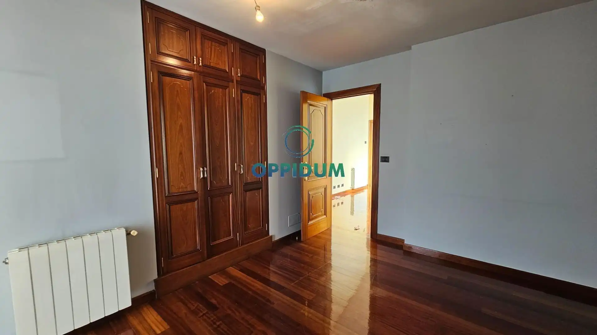 Habitación de Casa adosada en venta en A Coruña Capital  con Calefacción, Jardín privado y Terraza