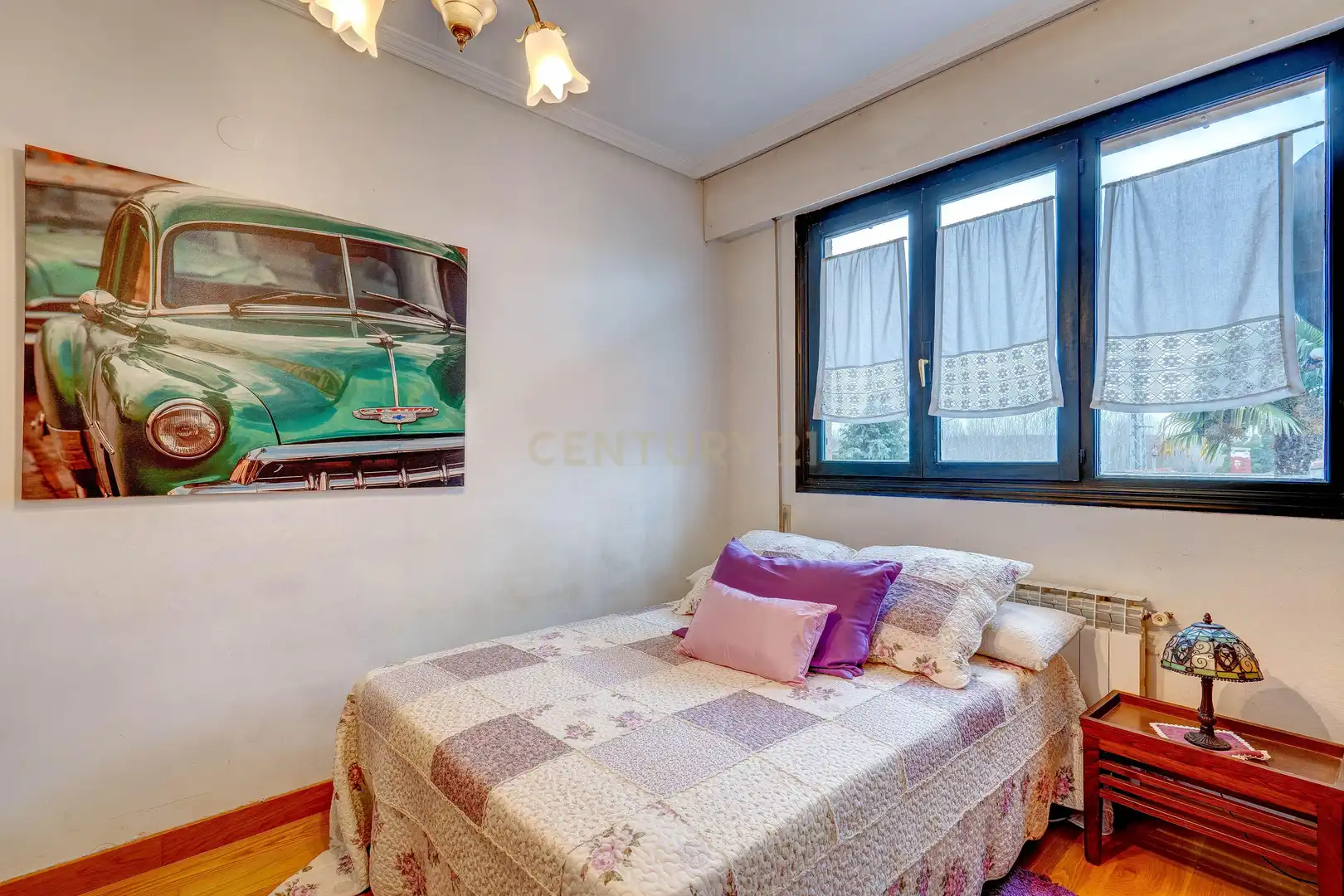 Schlafzimmer von Einfamilien-Reihenhaus zum Verkauf in Anguciana mit Privatgarten, Abstellraum und Schwimmbad
