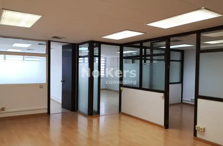 Oficina en venta en Vila de Gràcia