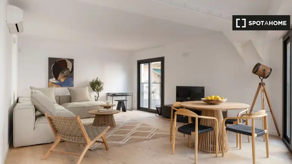Flat with terrace to rent in Ciutat Vella