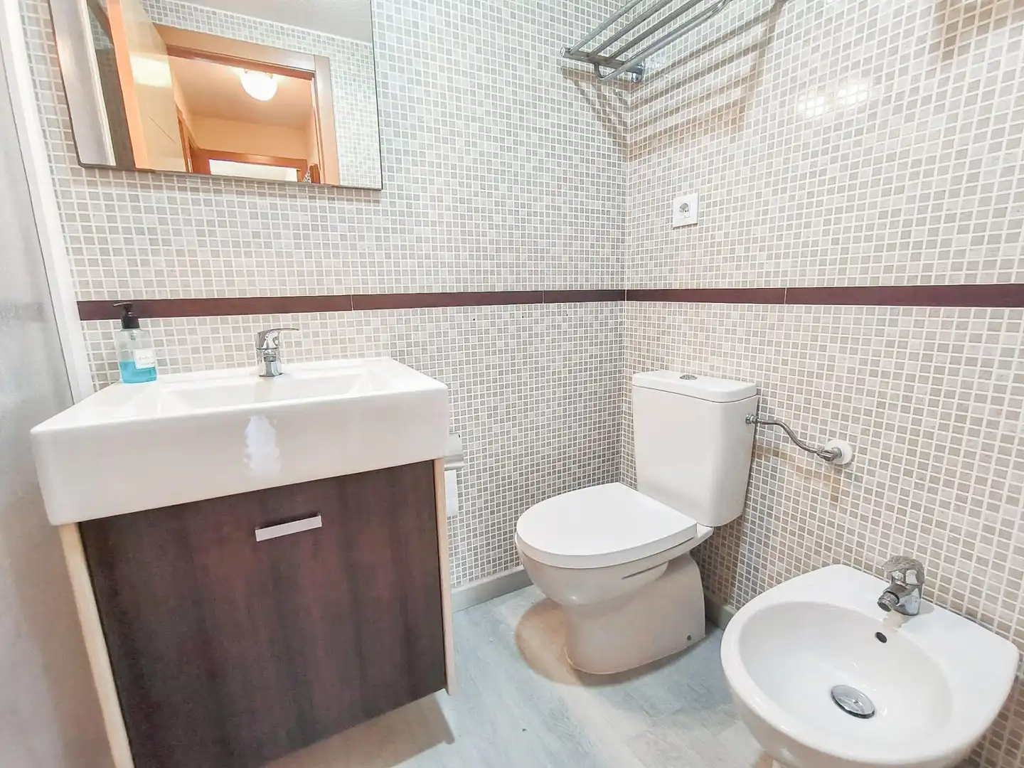 Bany de Apartament en venda en Benidorm amb Aire condicionat, Jardí privat i Moblat