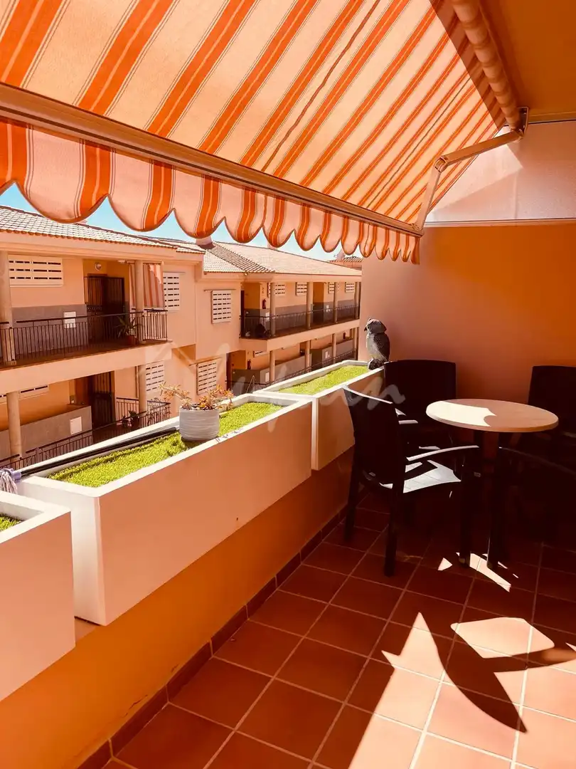 Terrassa de Apartament en venda en Arona