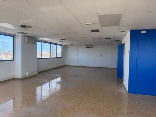 Office space with lift to rent in Carrer del Professor Beltrán Báguena, imagen 2