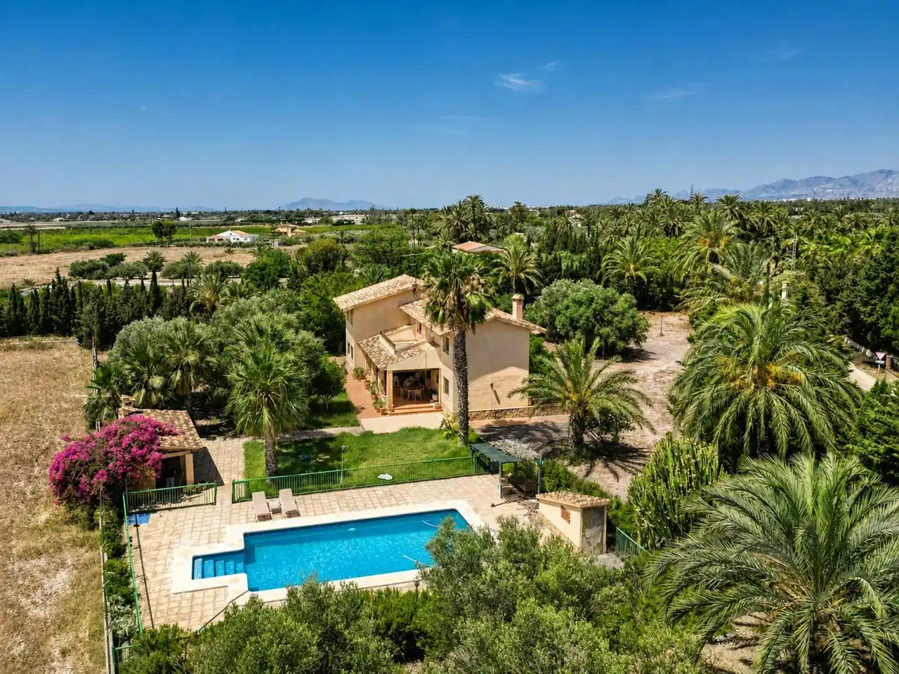 Jardí de Casa o xalet en venda en Elche / Elx amb Calefacció, Terrassa i Traster