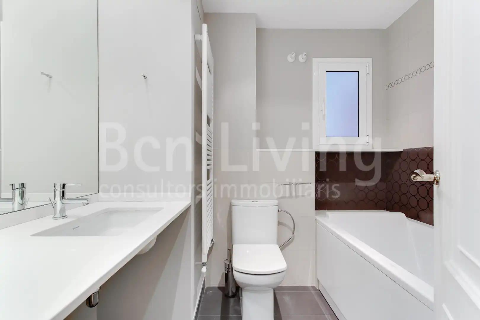 Flat for rent in Carrer de Josep Irla i Bosch, 6, Barri de les Corts