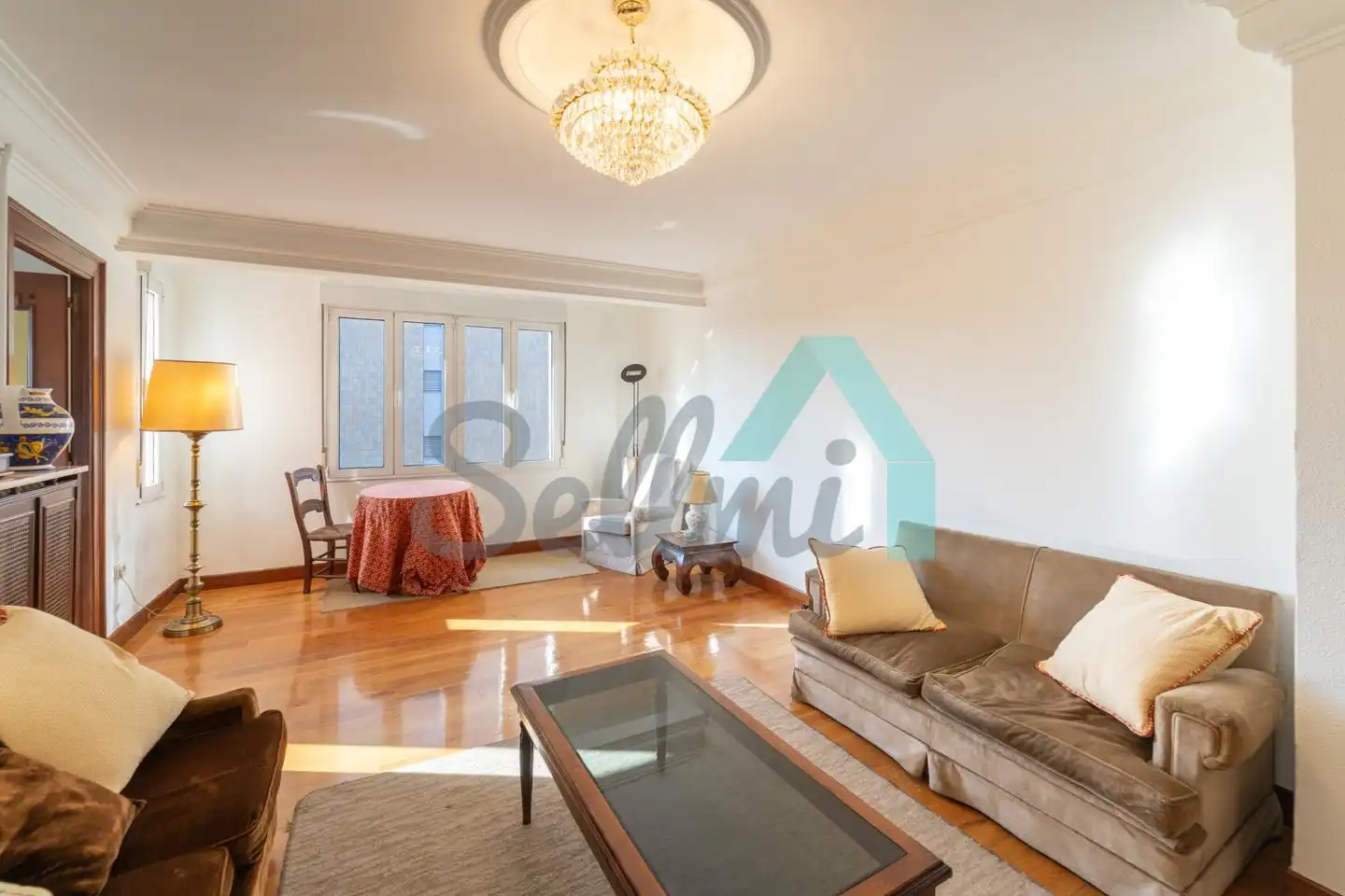 Sala de estar de Piso para compartir en Oviedo  con Calefacción, Parquet y Amueblado