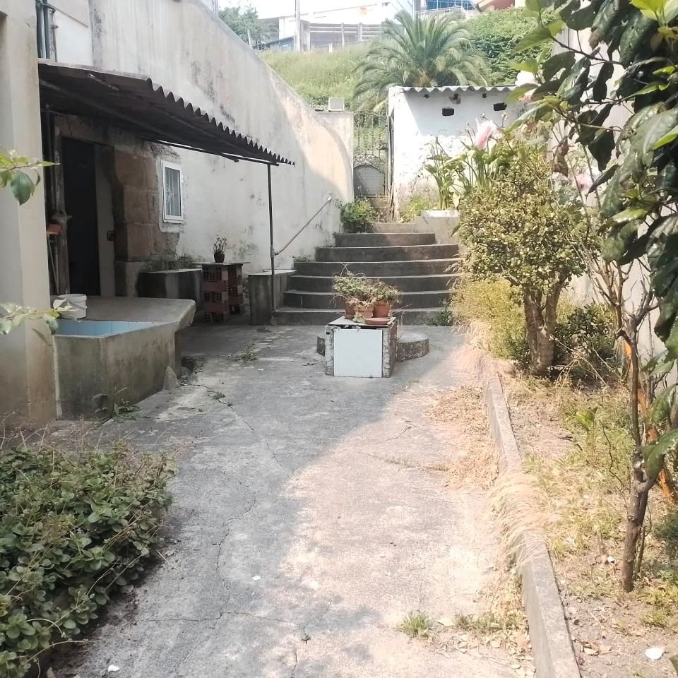 Vista exterior de Casa o xalet en venda en Moaña amb Jardí privat, Terrassa i Forn