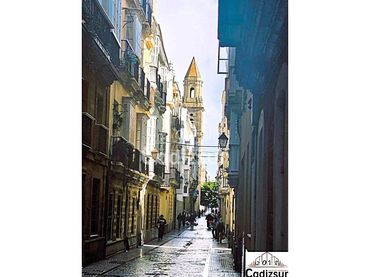 Piso con balcón en venta en Calle Torre