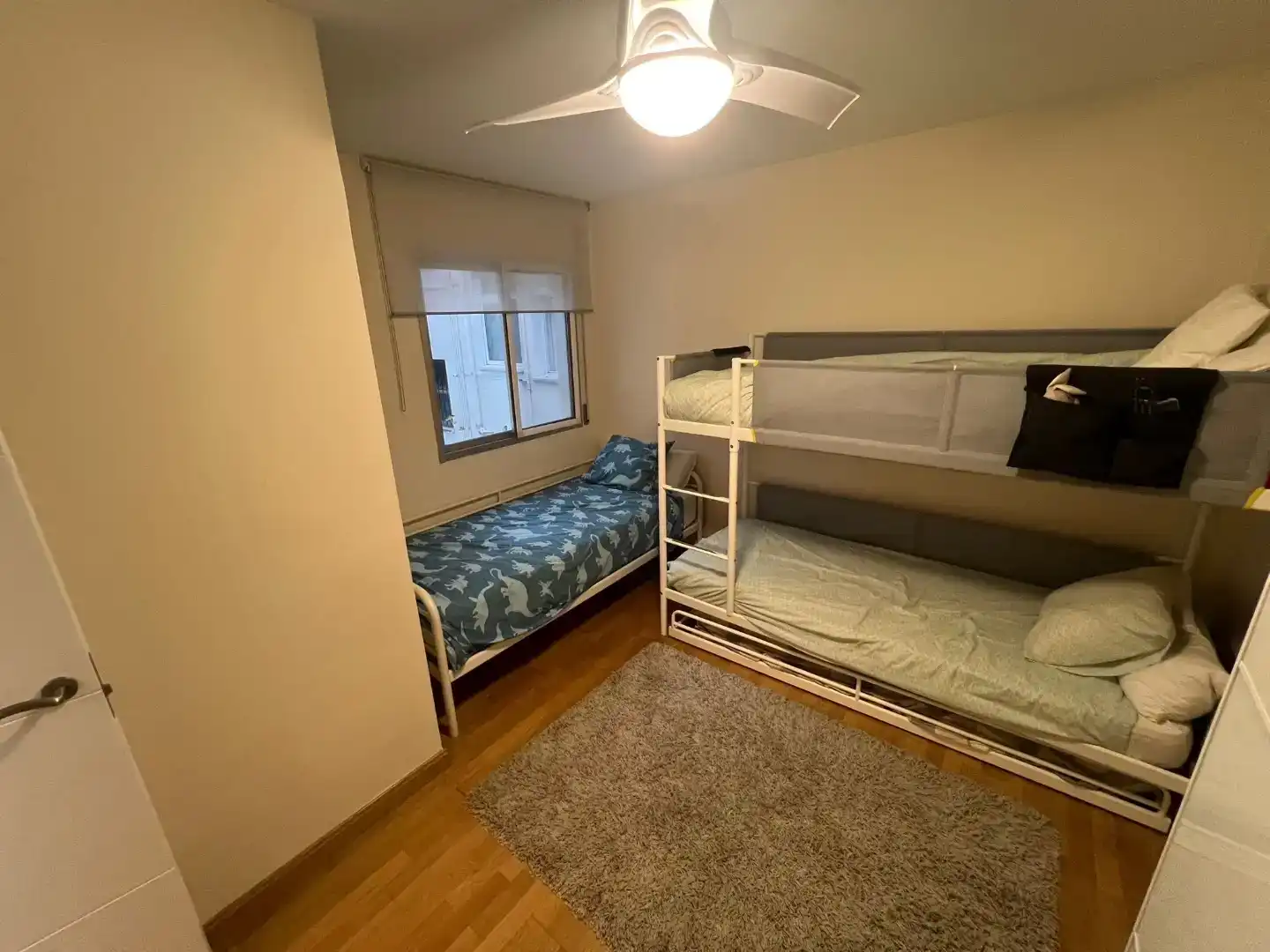Bedroom of Flat for rent in Bailén - Miraflores