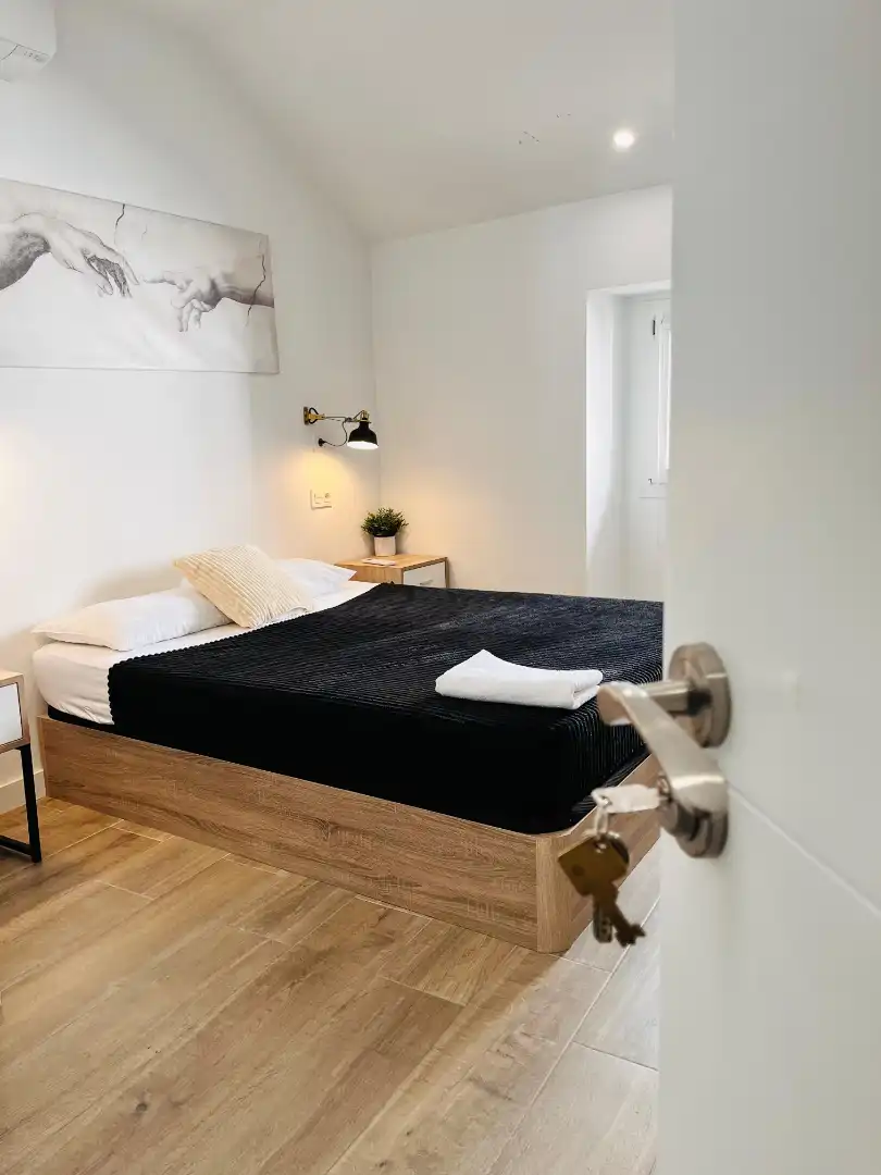 Bedroom of Flat for share in Madrid  with Air Conditioner, Furnished and Oven