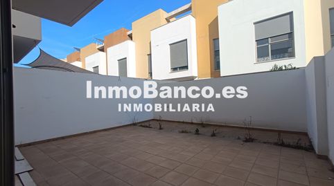 Foto 3 de Casa adosada de alquiler en Núcleo Urbano, La Pobla de Vallbona