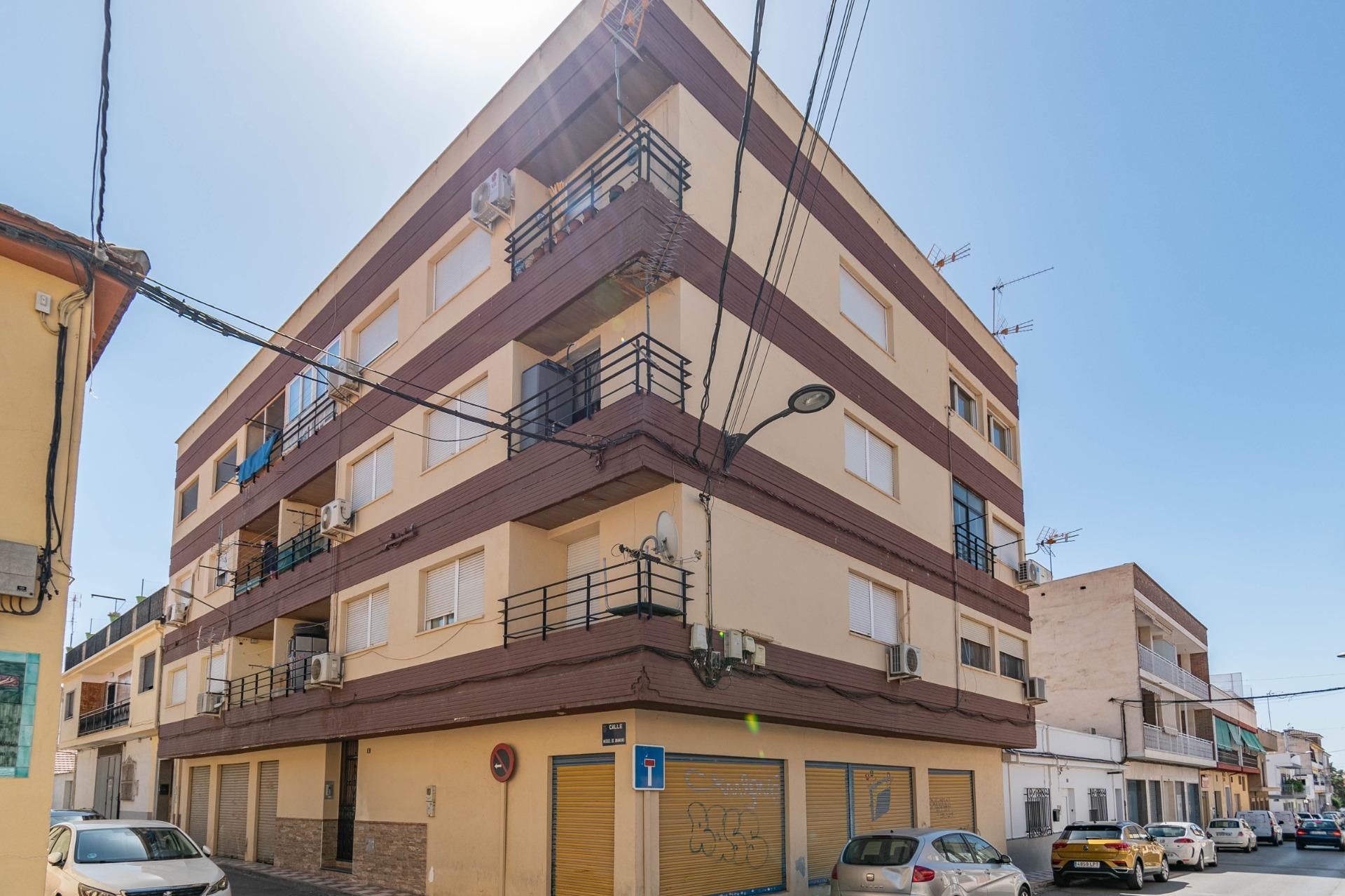 Flat for sale in  MIGUEL DE UNAMUNO, Albolote