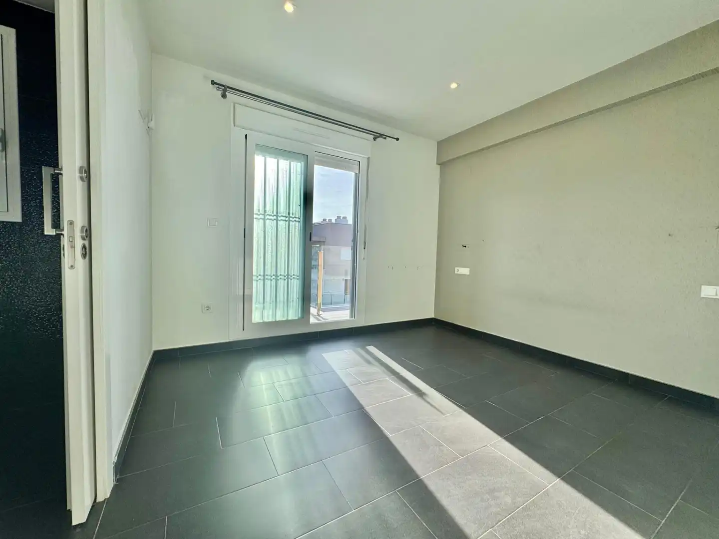Habitación de Casa adosada en venta en Torrevieja con Jardín privado, Terraza y Balcón