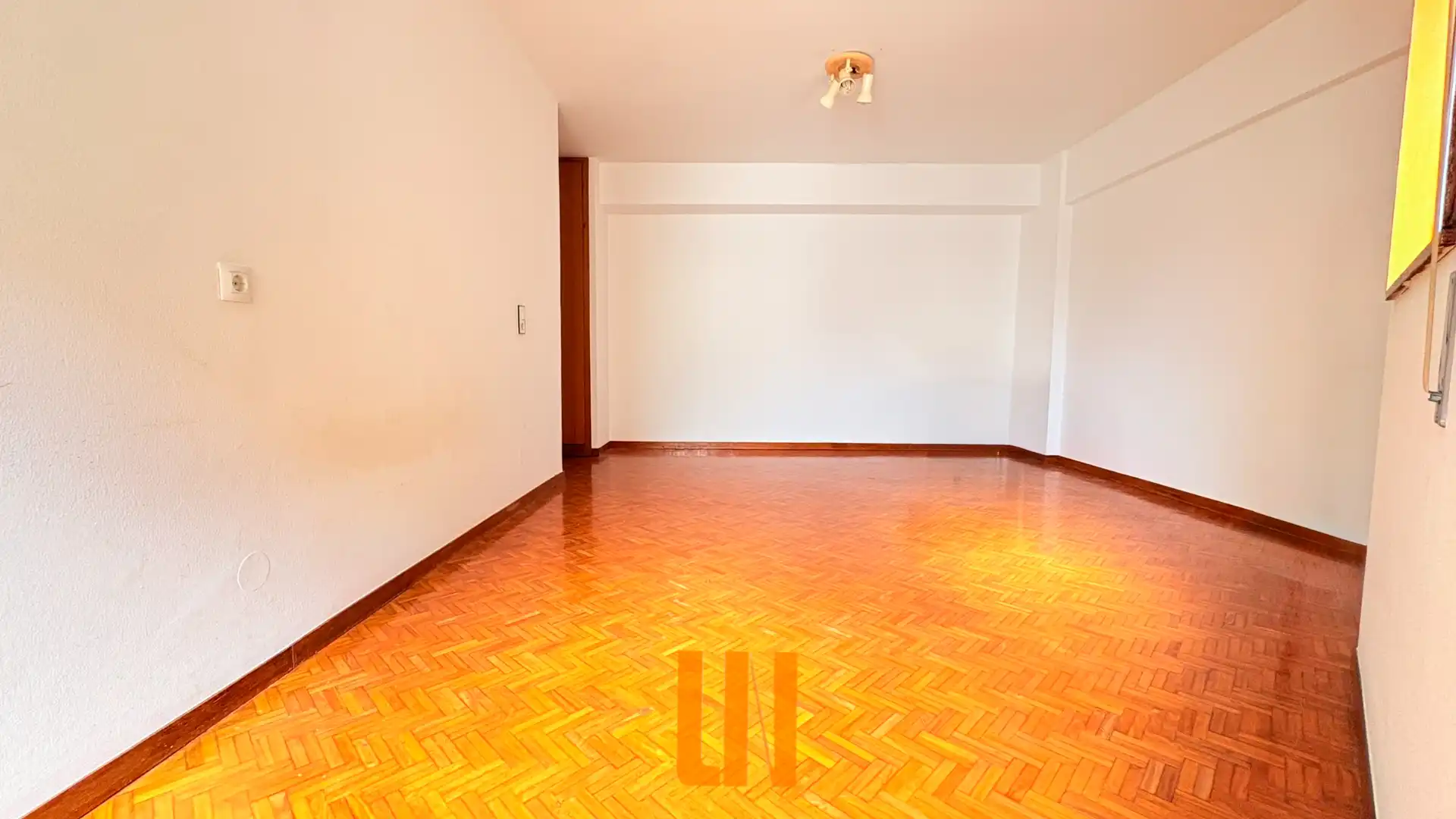 Vista exterior de Piso en venta en A Coruña Capital  con Calefacción