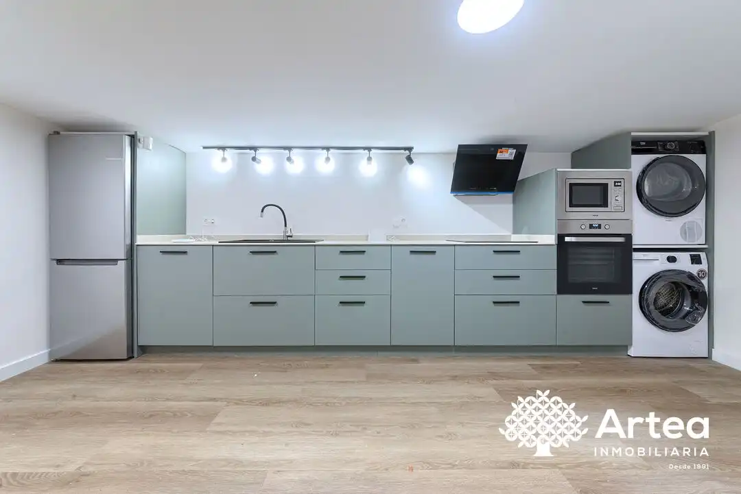 Cocina de Piso en venta en Bilbao  con Balcón y Alarma
