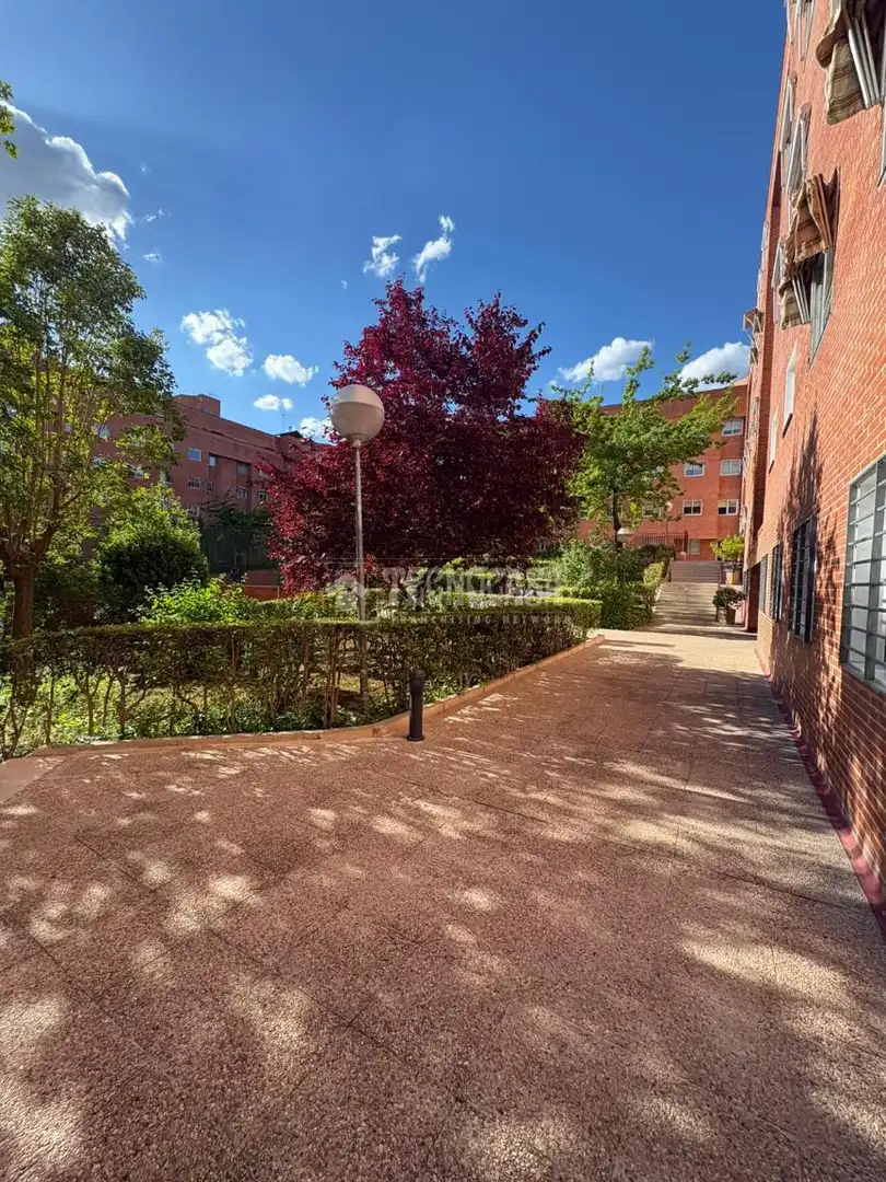 Vista exterior de Piso en venta en Madrid
