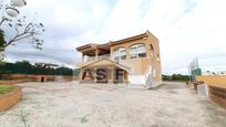 Vista exterior de Casa o xalet en venda en Alzira amb Aire condicionat, Terrassa i Piscina