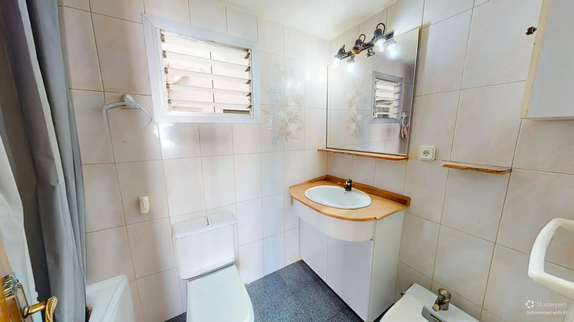Baño de Piso en venta en Alcoy / Alcoi con Trastero, Amueblado y Horno