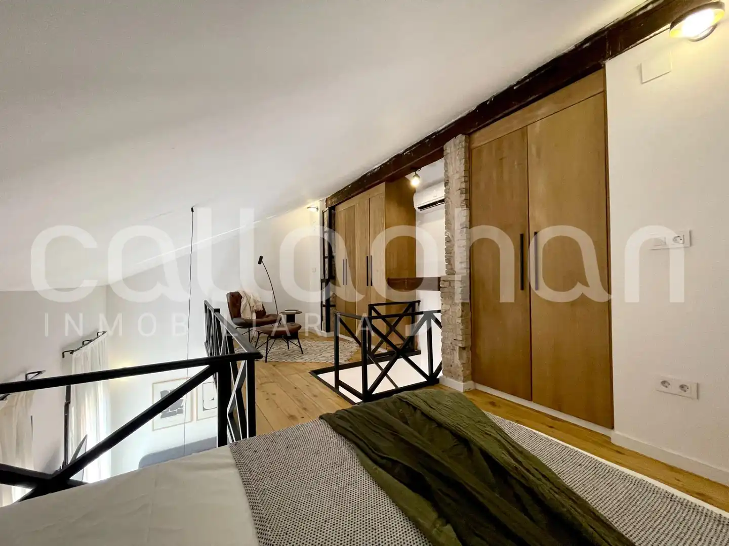 Schlafzimmer von Loft zur Miete in Valencia mit Klimaanlage, Heizung und Abstellraum
