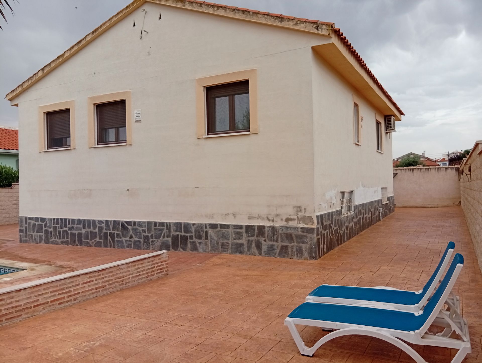 Exterior view of House or chalet for sale in Cobisa  with Air Conditioner, Heating and Private garden