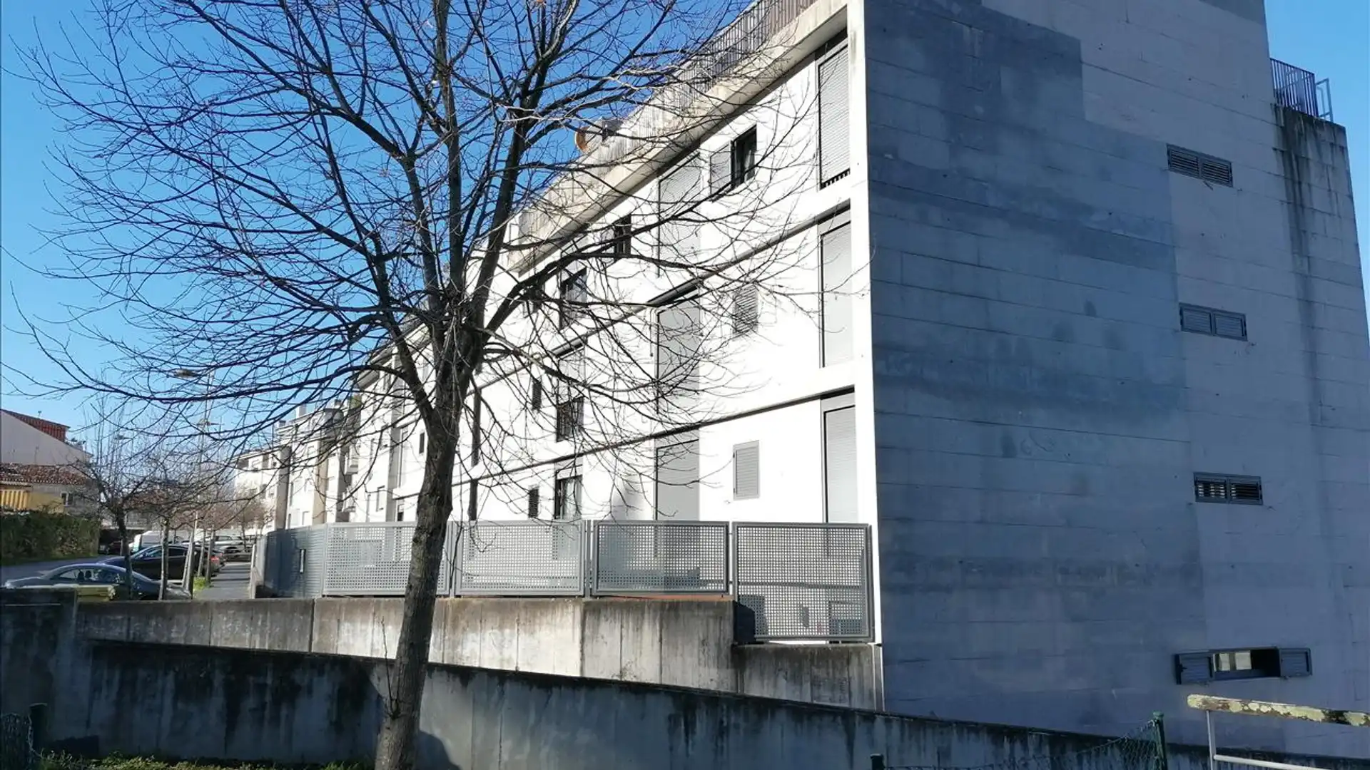 Außenansicht von Garage zum Verkauf in Baiona