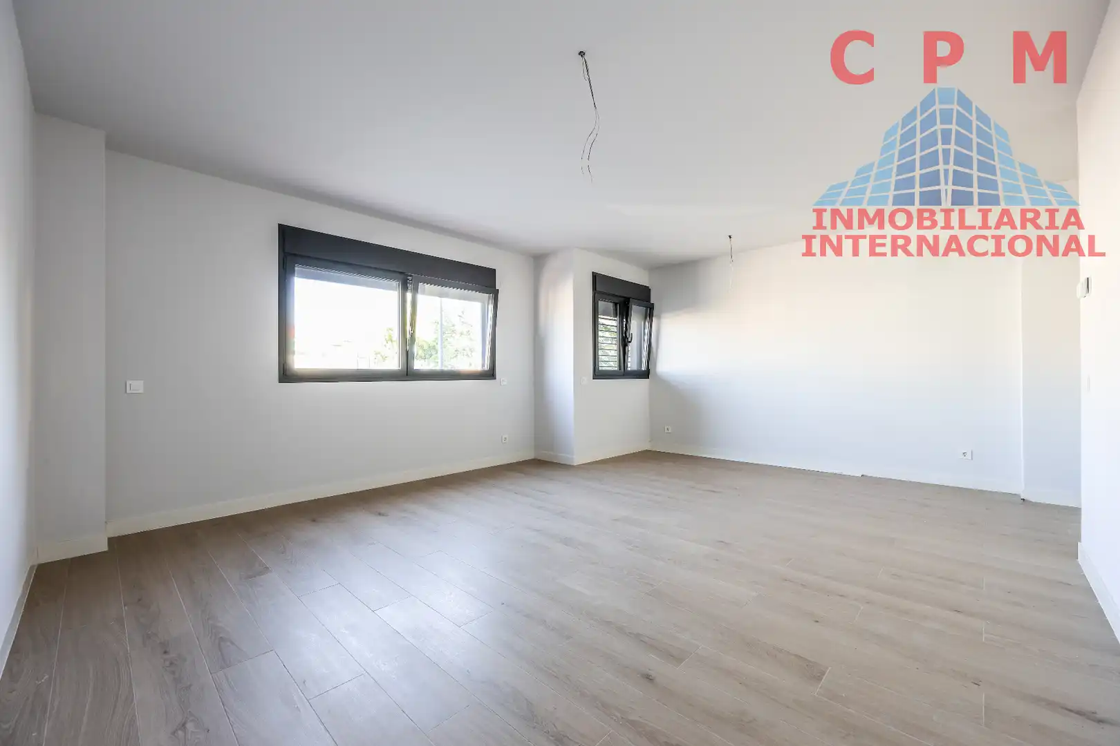 Bedroom of Flat for rent in Pozuelo de Alarcón  with Air Conditioner, Heating and Parquet flooring