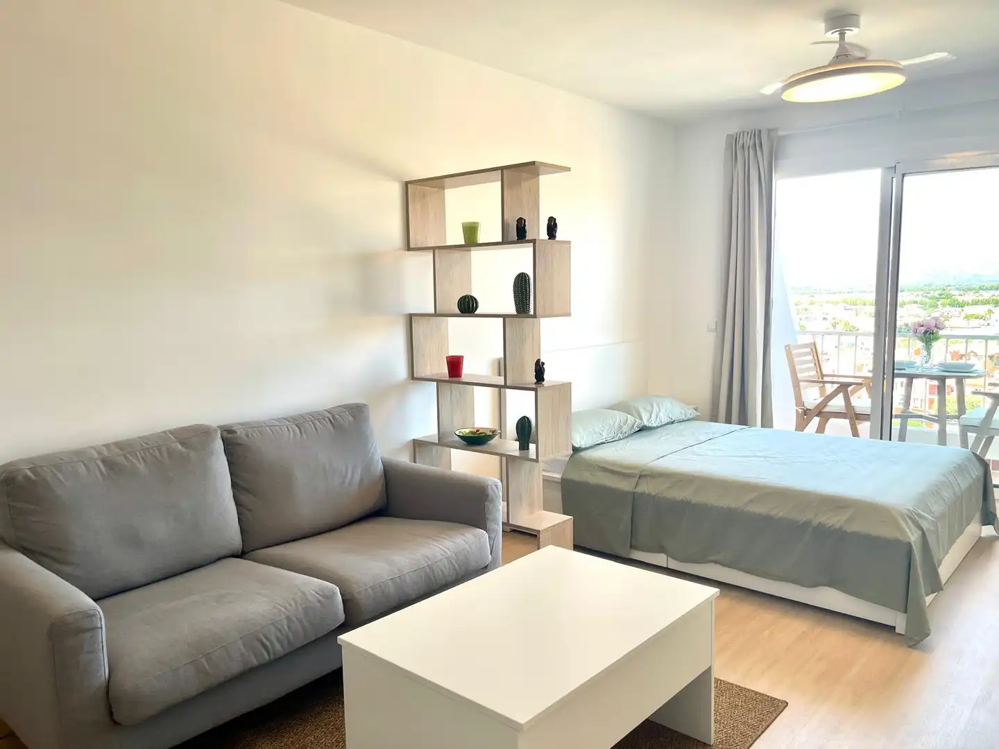Bedroom of Apartments for rent in Empuriabrava  with Parquet flooring, Terrace and Furnished