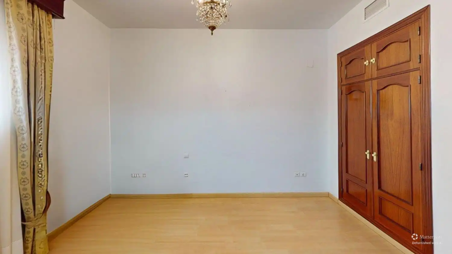 Living room of Flat for sale in Sevilla  with Air Conditioner, Heating and Balcony