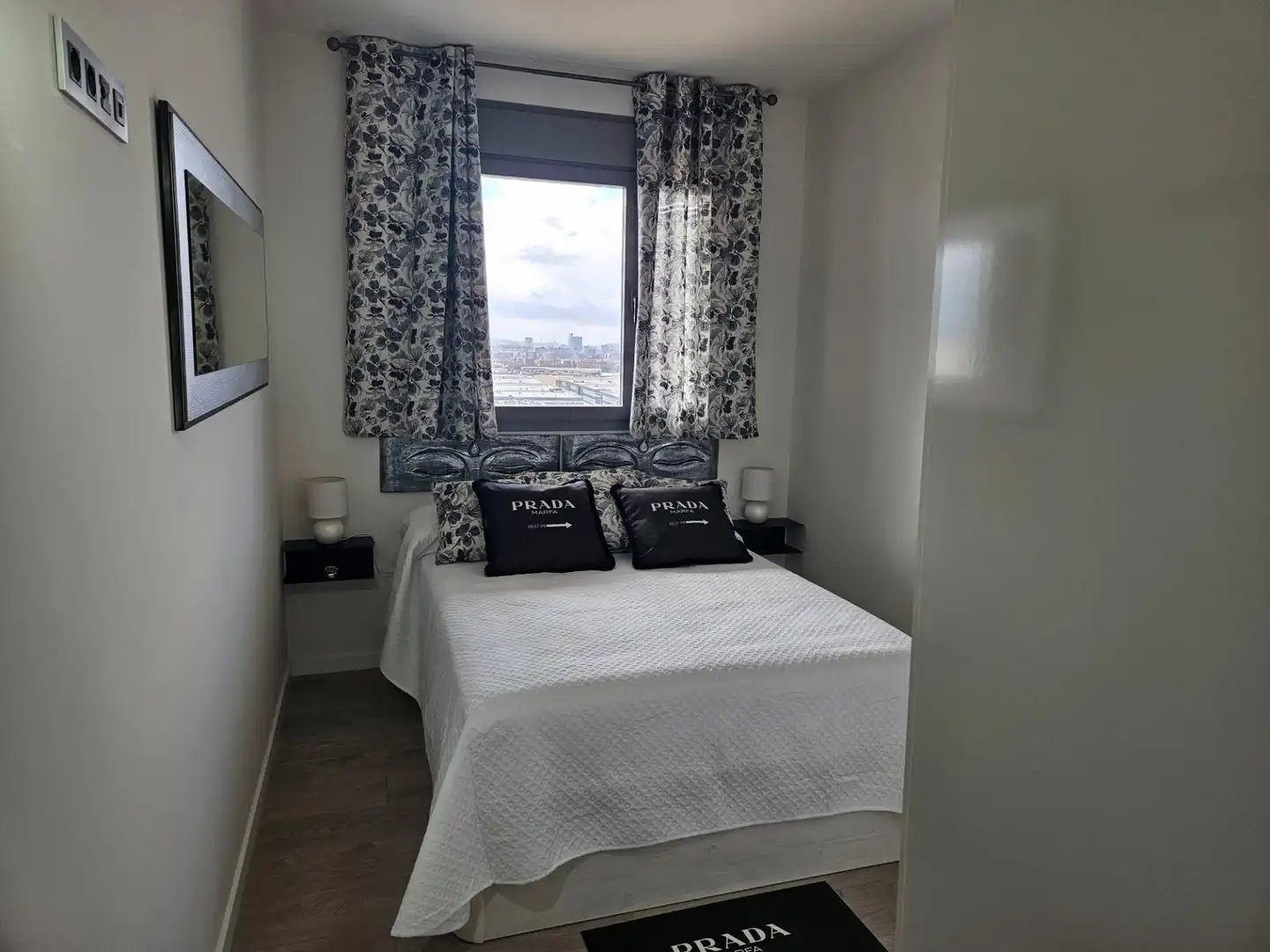Bedroom of Flat for rent in Badalona  with Air Conditioner, Parquet flooring and Terrace