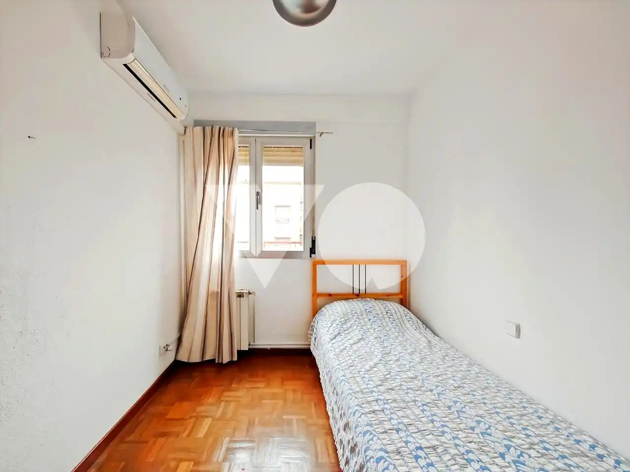 Schlafzimmer von Wohnung zum Verkauf in Barajas