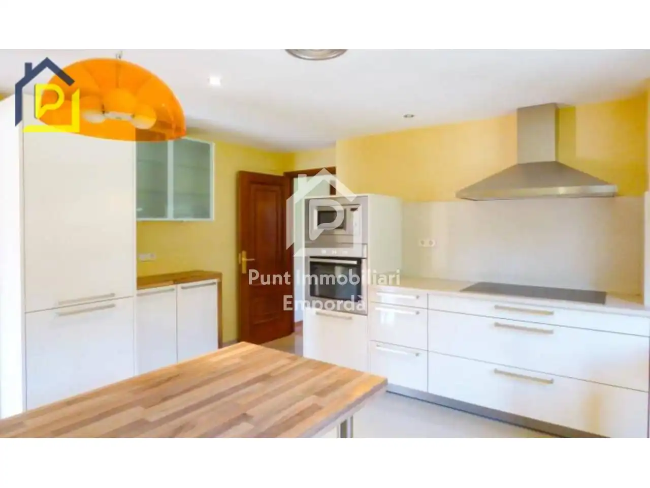 Cocina de Casa o chalet en venta en Sant Climent Sescebes con Calefacción, Jardín privado y Terraza