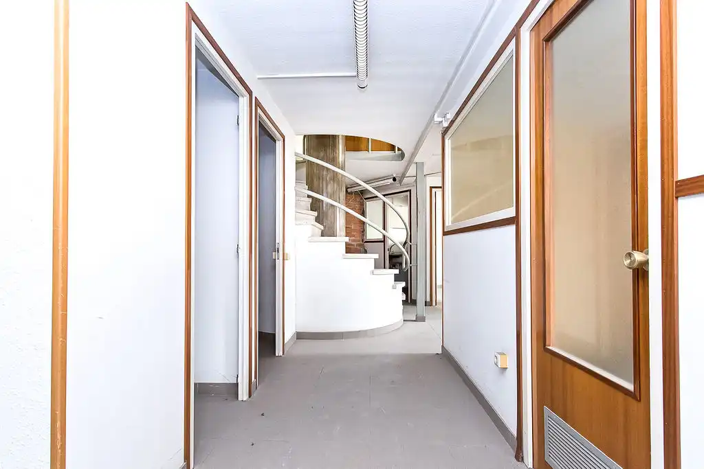 Gewerbefläche zum Verkauf in Av, Francesc Macià, imagen 29