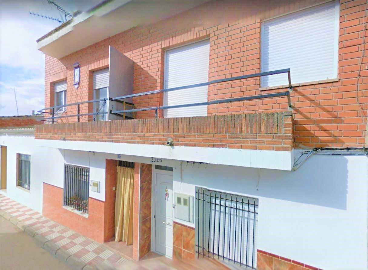 Vista exterior de Casa o xalet en venda en La Villa de Don Fadrique amb Calefacció, Terrassa i Traster