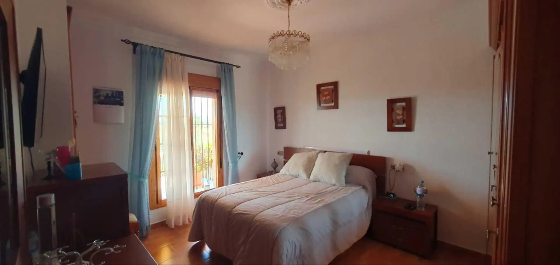 Dormitori de Finca rústica en venda en Málaga amb Aire condicionat, Calefacció i Jardí privat