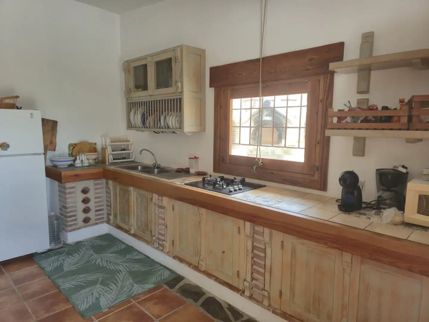 Cocina de Finca rústica de alquiler en Molvízar con Jardín privado, Terraza y Piscina