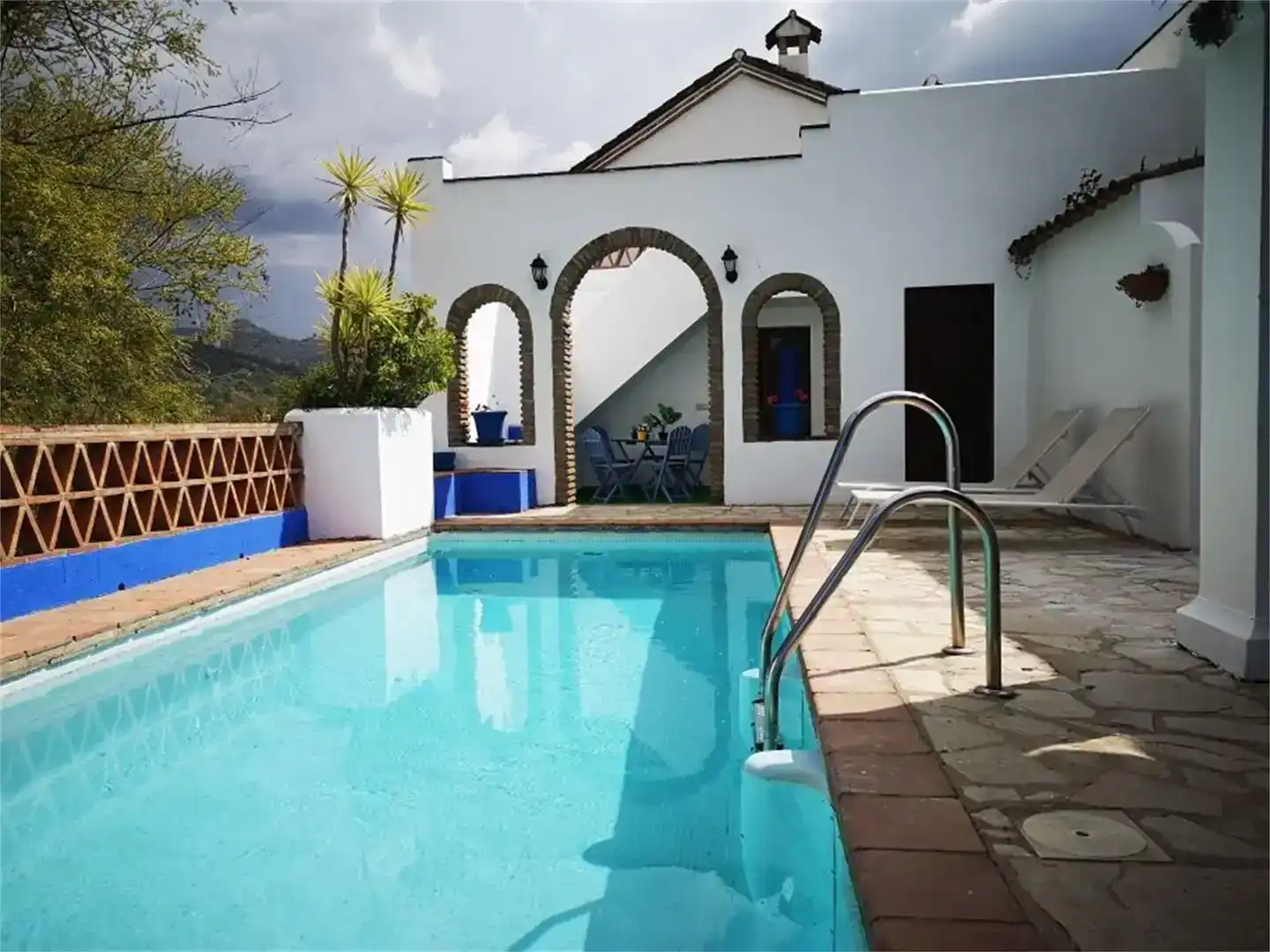 Piscina de Finca rústica en venda en Cortes de la Frontera, Málaga
